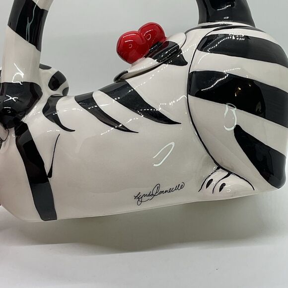 Blue Sky Clancy Heart Striped Cat Teapot with Parrot Accent - Picture 7 of 9